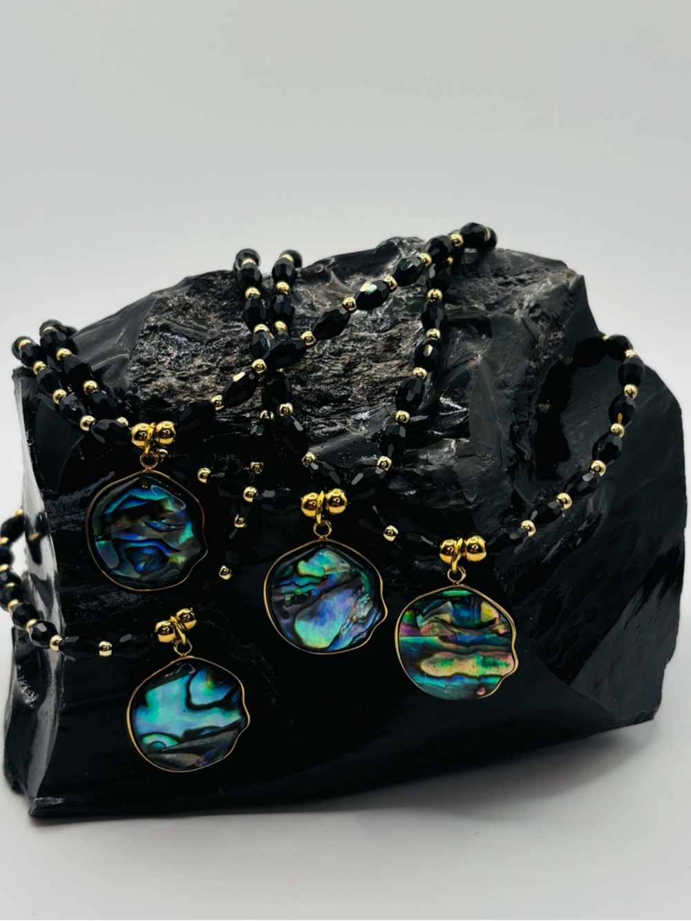 *ANKLET* Beautiful Pendant with Black Crystal Stretchy Anklet